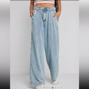 Cider Denim Pleated Trouser Jeans in Light Blue. Soft Flowy Denim. Size L